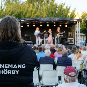 Mycket folk och härlig stämning under allsången.